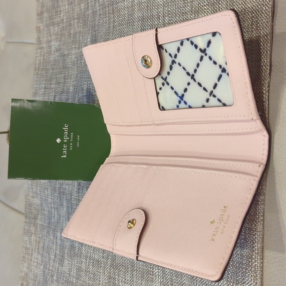 Kate Spade Staci Bi-Fold Pink Wallet EUC - Picture 3 of 13